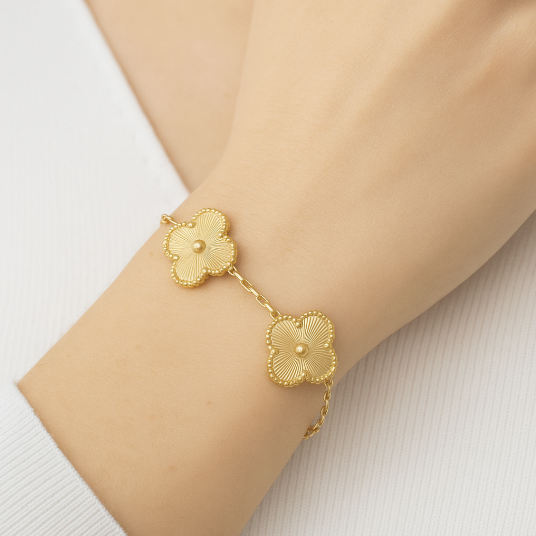 Aura Clover Bracelet