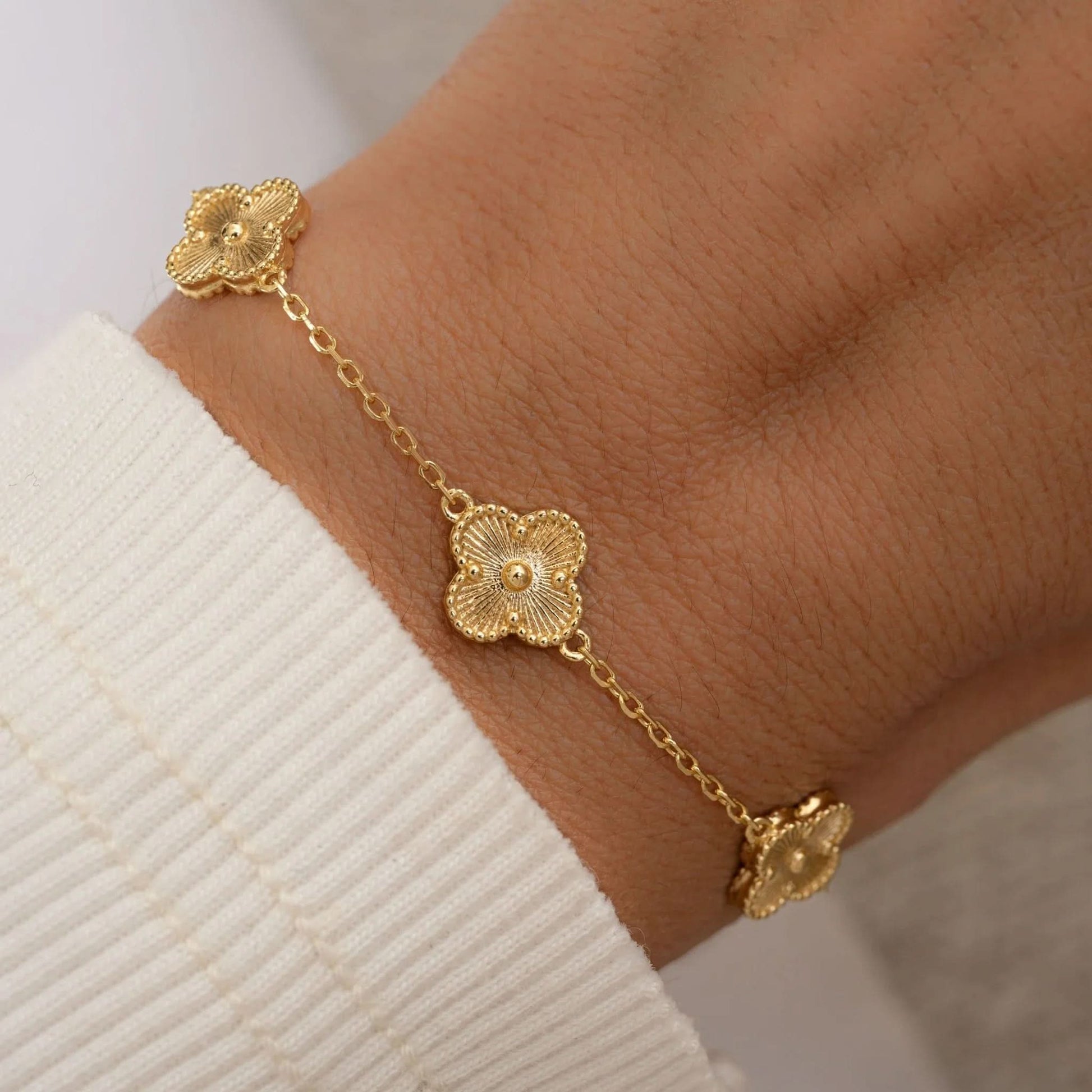 Luna Clover Chain Bracelet