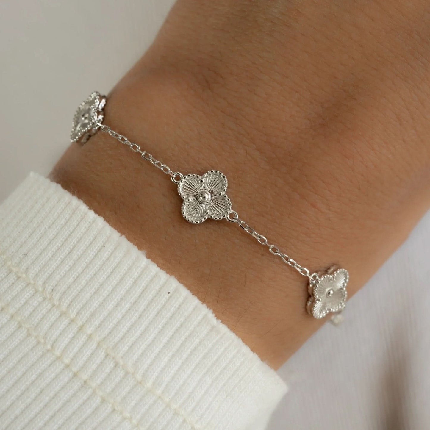 Luna Clover Chain Bracelet
