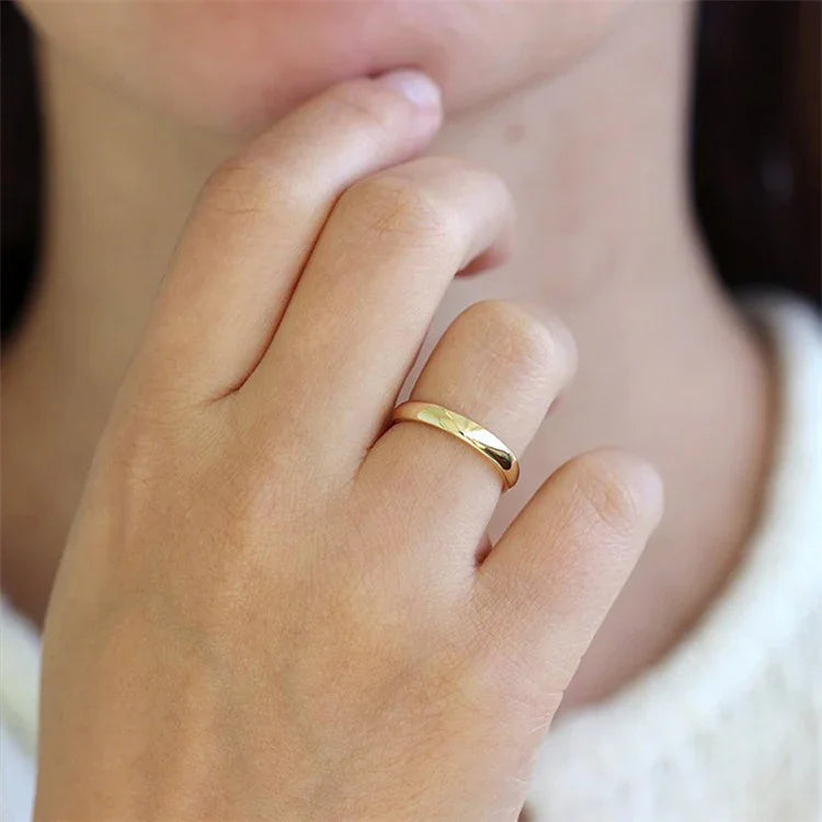 Elise Band Ring