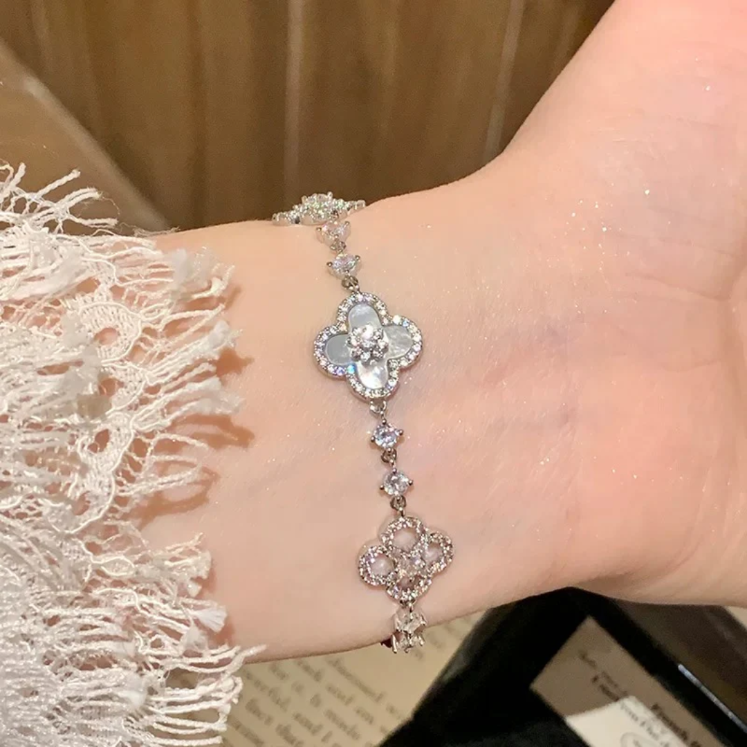 Hana Clover Bracelet
