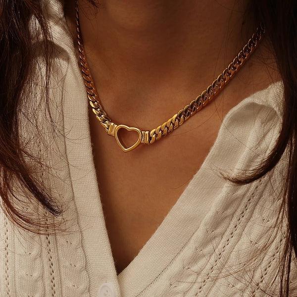Ari Heart Choker