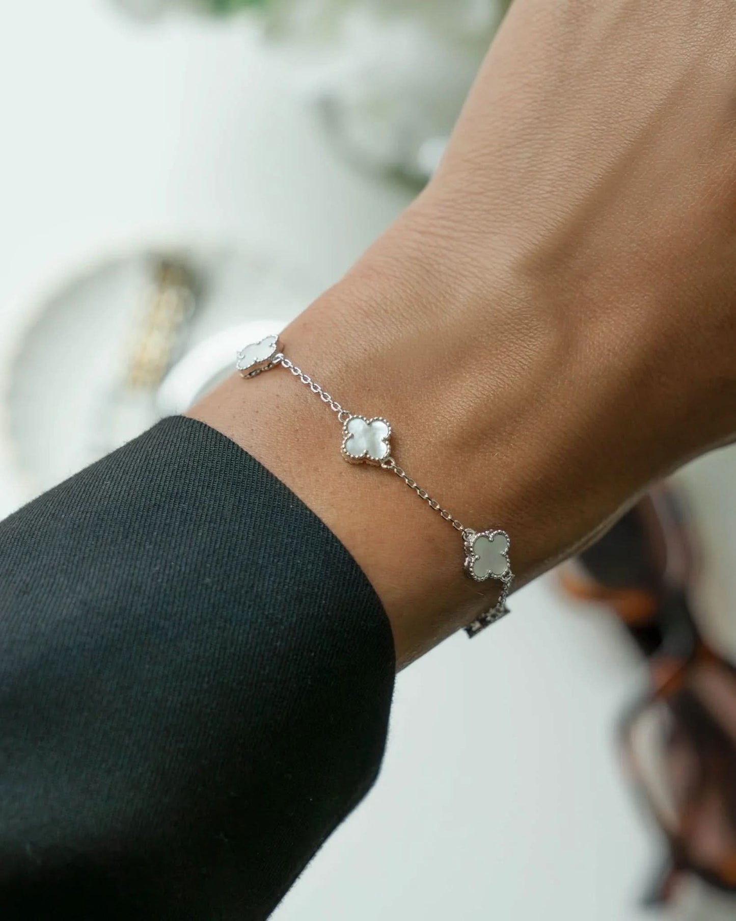 Clover Pearl Chain Bracelet
