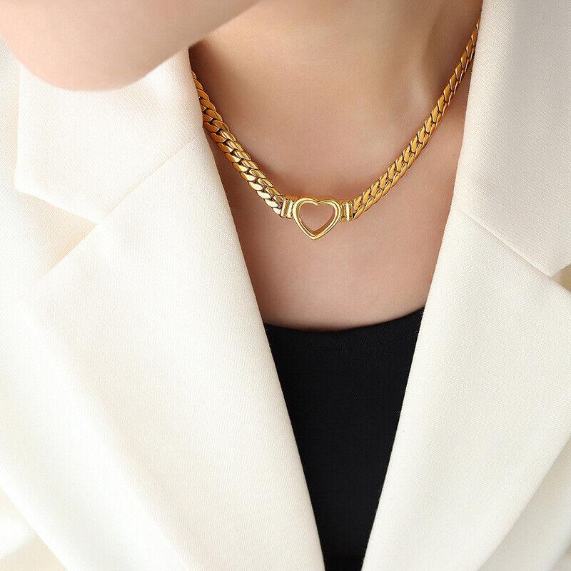 Ari Heart Choker
